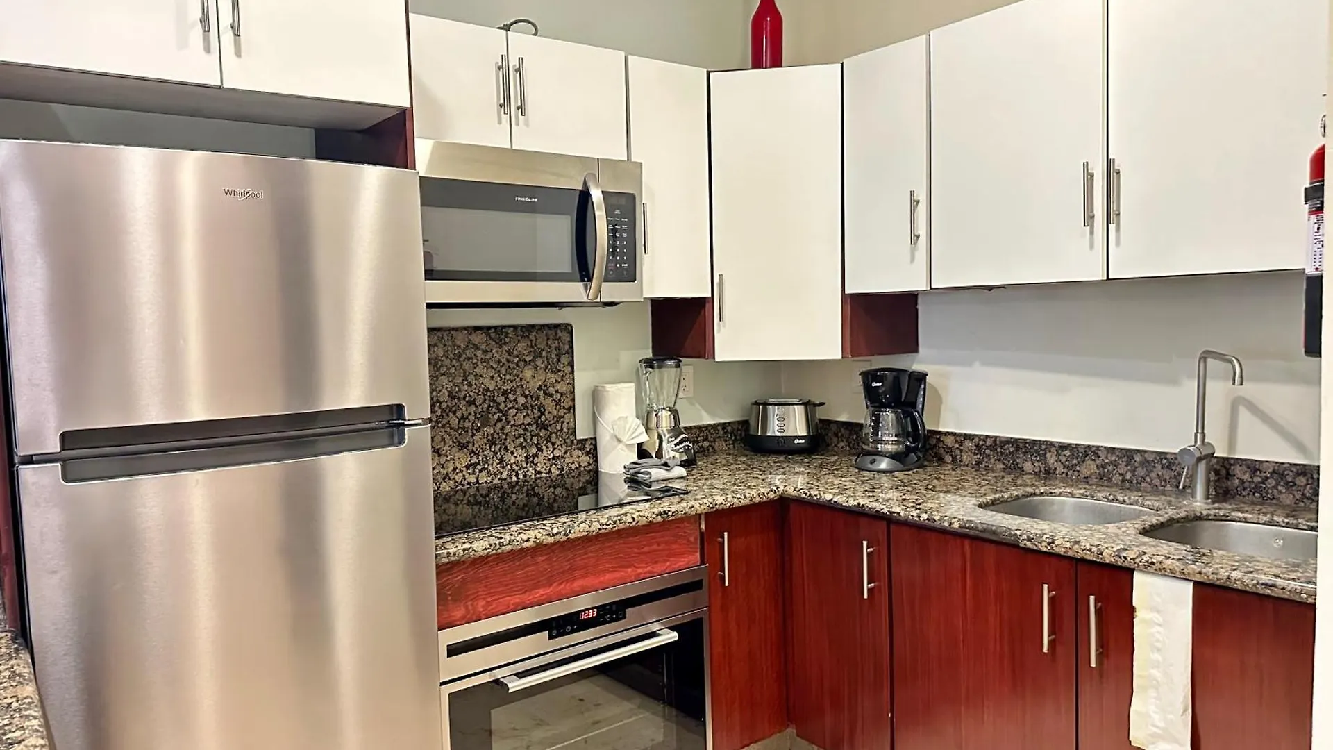Apartment El Faro 103 Surf Ground Floor 2 Bedroom Apt Pool View Playa del Carmen